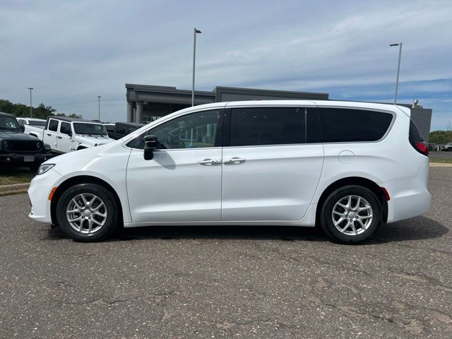 Used 2025 Chrysler Pacifica Select with VIN 2C4RC1BG9SR584714 for sale in Pine City, Minnesota