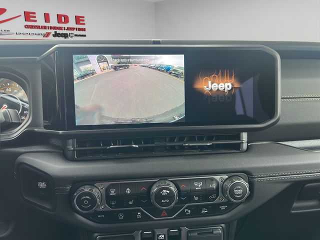 2025 Jeep Wrangler 4-Door Sahara - Photo 18