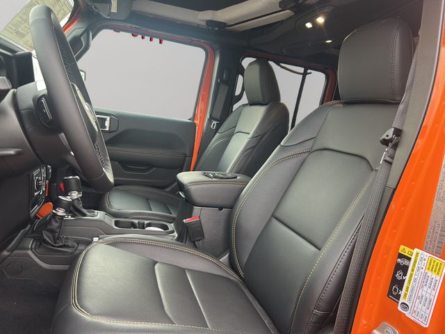 2025 Jeep Wrangler 4-Door Sahara - Photo 34