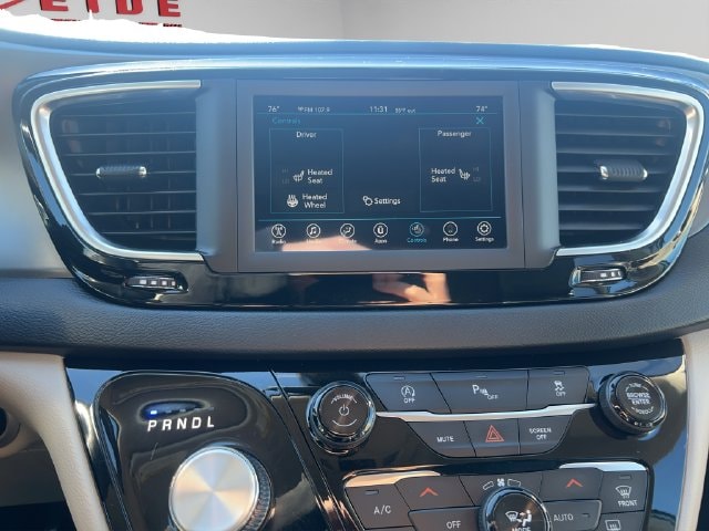 Used 2020 Chrysler Pacifica Touring L with VIN 2C4RC1BG4LR147527 for sale in Pine City, Minnesota