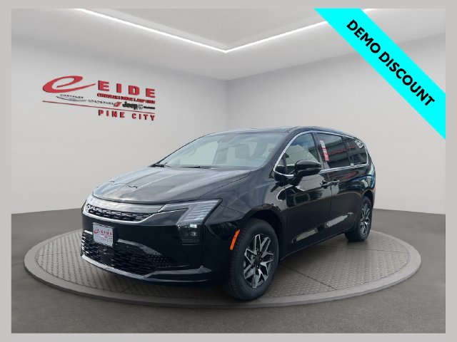 2027 Chrysler Pacifica Limited Passenger Van