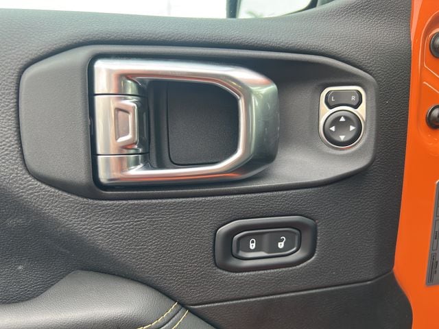 2025 Jeep Wrangler 4-Door Sahara - Photo 35