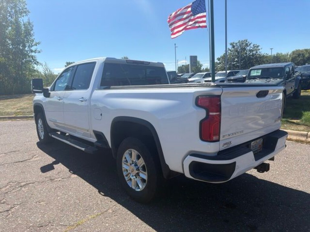 Used 2024 Chevrolet Silverado 2500HD High Country Truck Crew Cab