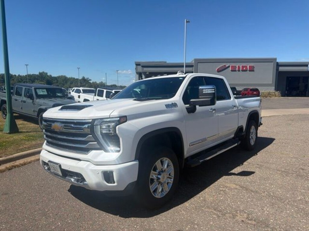 Used 2024 Chevrolet Silverado 2500HD High Country Truck Crew Cab