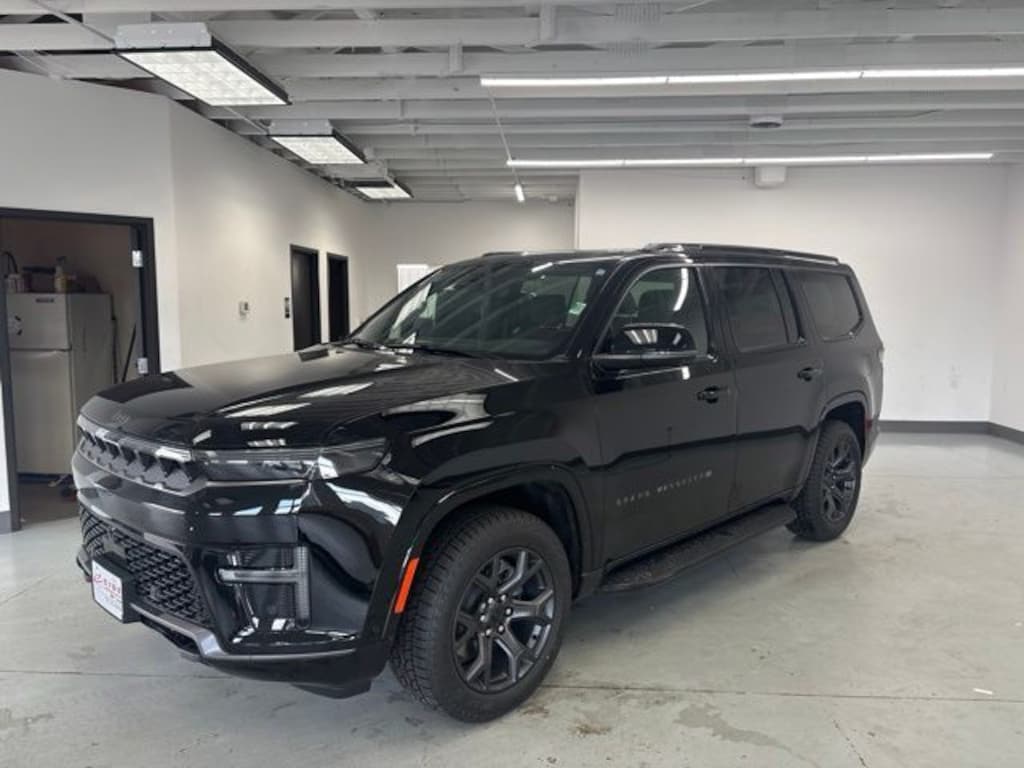 New 2026 Jeep Grand Wagoneer UPLAND 4X4 Sport Utility