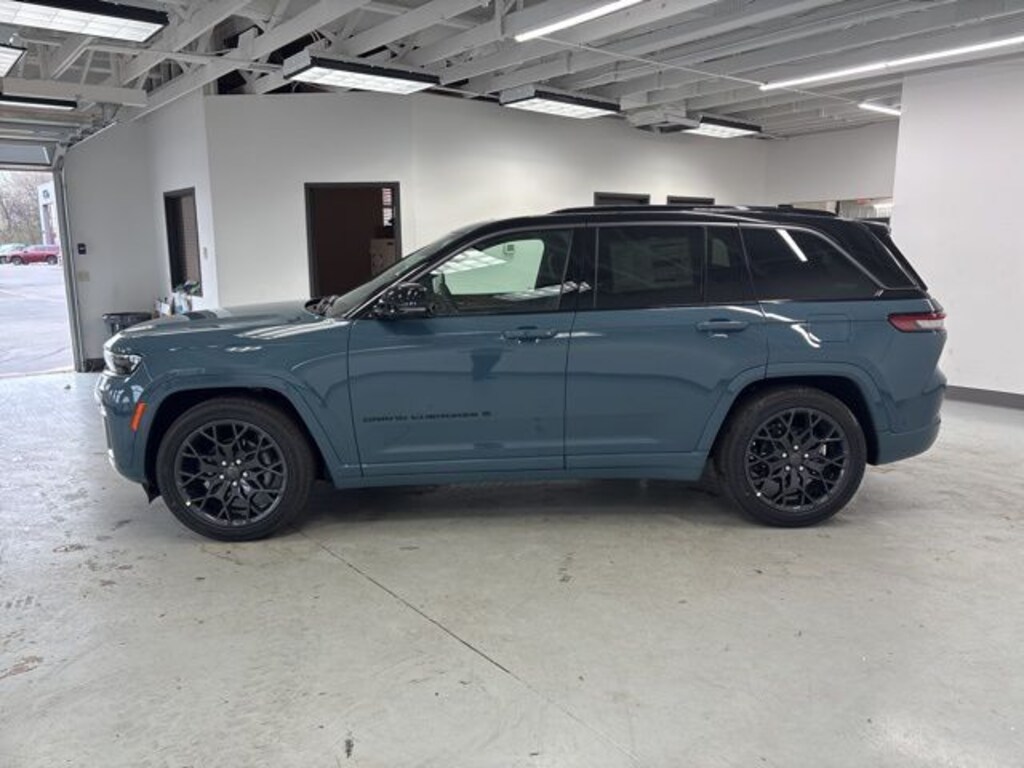 New 2026 Jeep Grand Cherokee SUMMIT 4X4 Sport Utility