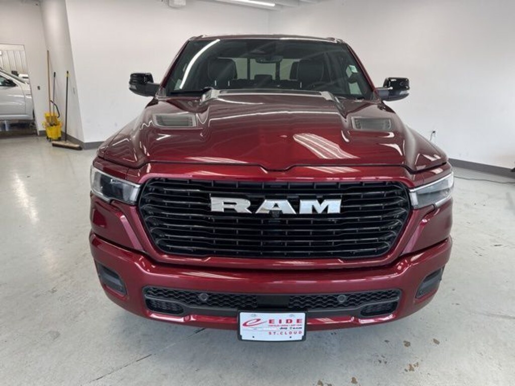 New 2026 Ram 1500 LARAMIE CREW CAB 4X4 5'7 BOX Pickup