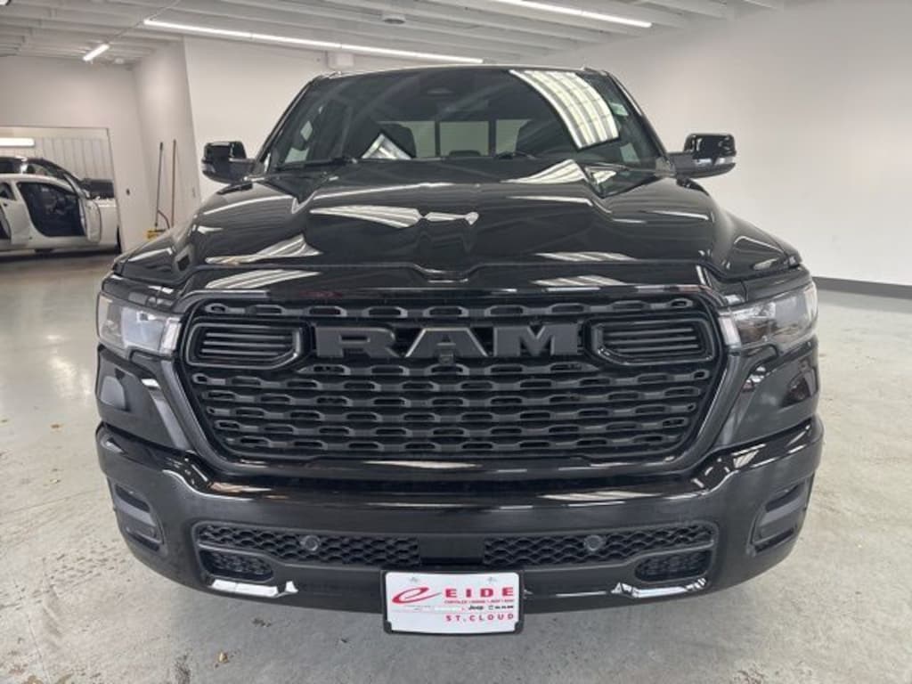New 2026 Ram 1500 BIG HORN CREW CAB 4X4 5'7 BOX Pickup