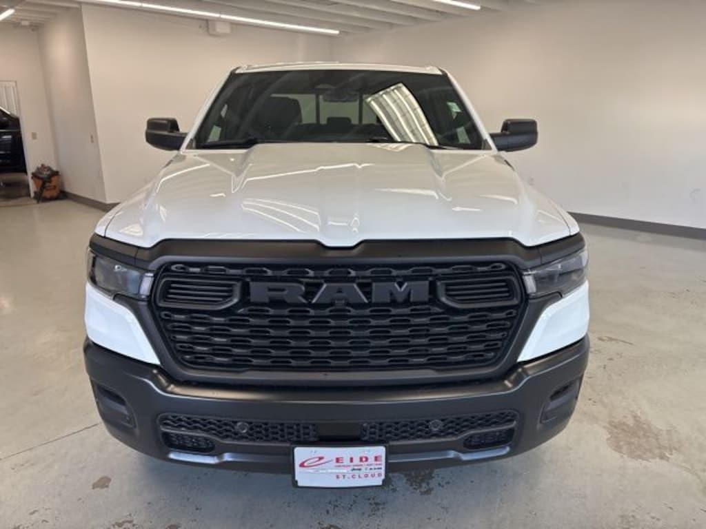 New 2026 Ram 1500 TRADESMAN CREW CAB 4X4 5'7 BOX Pickup