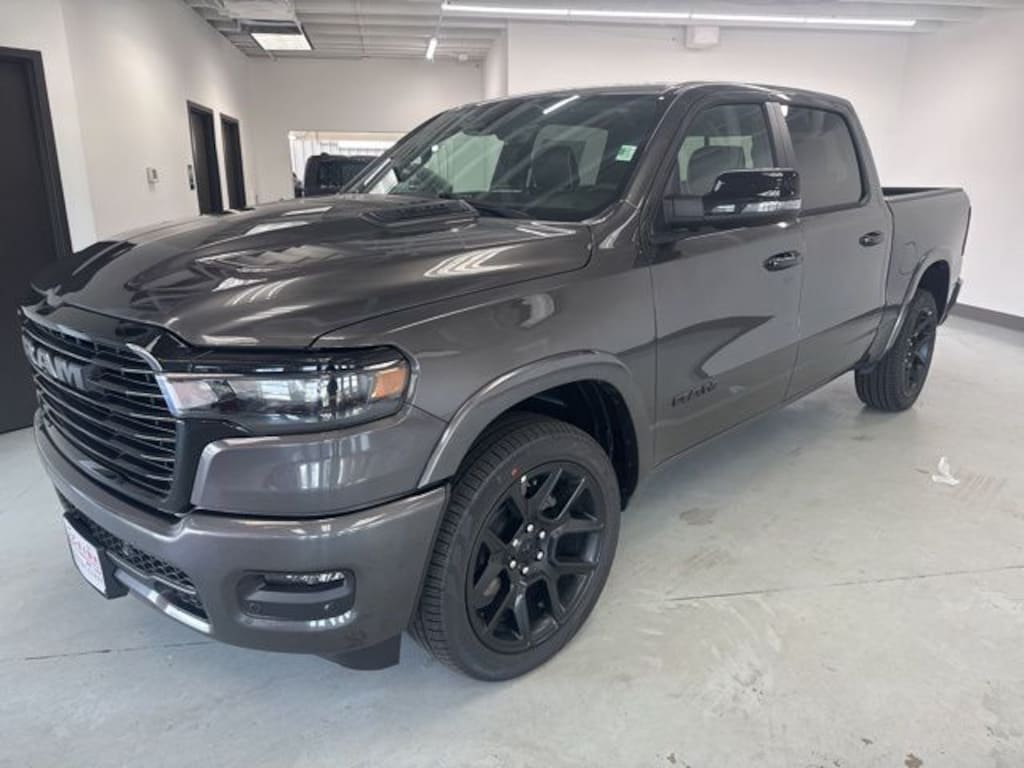 New 2026 Ram 1500 LARAMIE CREW CAB 4X4 5'7 BOX Pickup