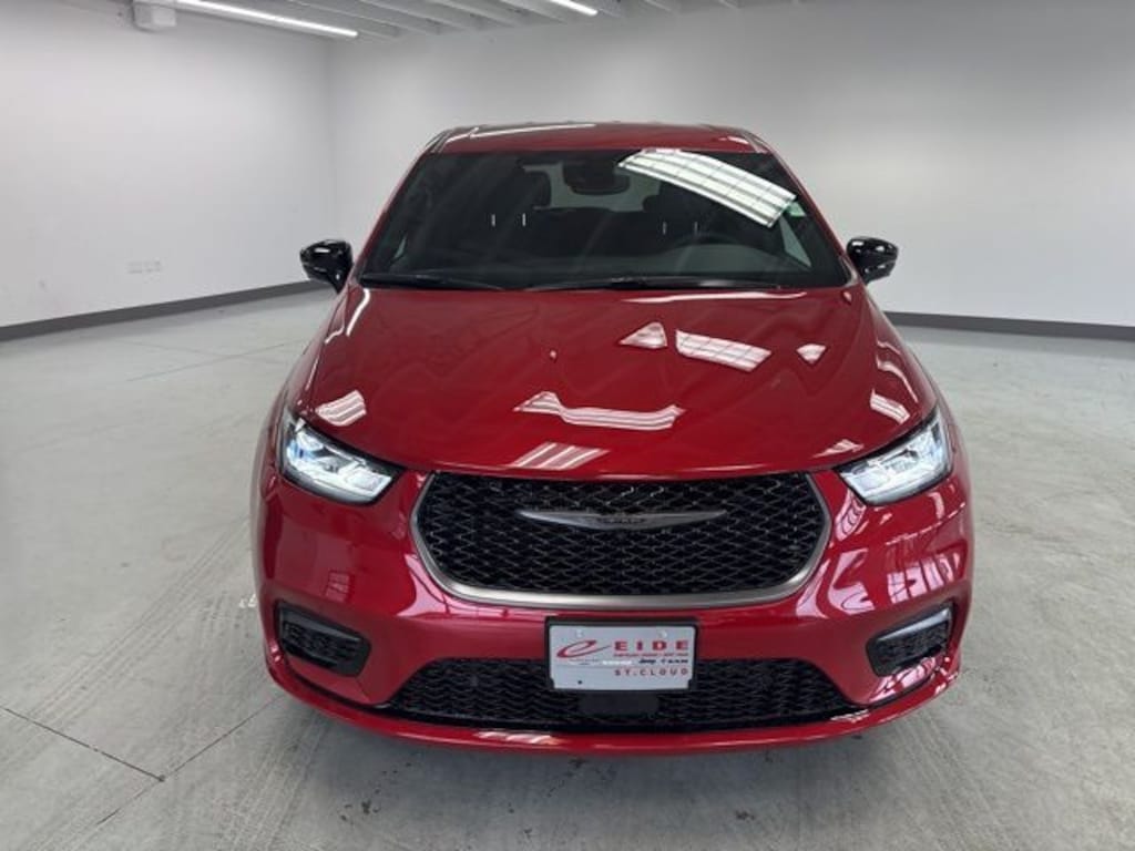 New 2026 Chrysler Pacifica SELECT AWD Passenger Van