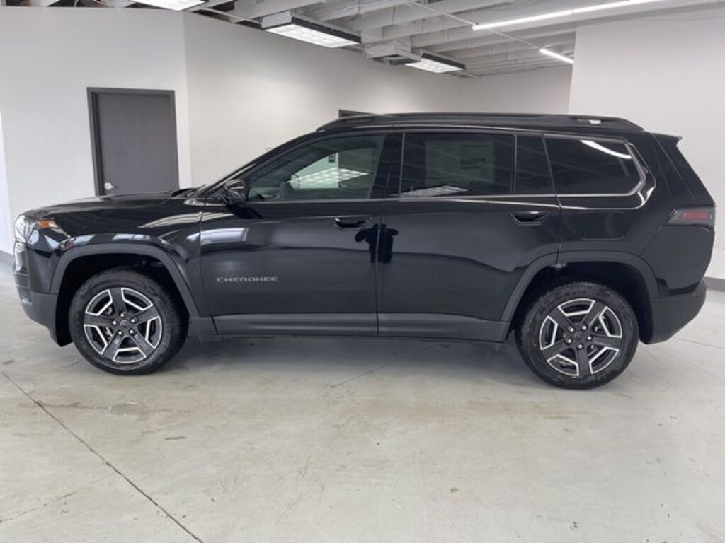 New 2026 Jeep Cherokee LAREDO 4X4 Sport Utility