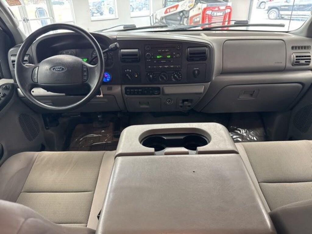 Used 2005 Ford F-250SD XLT Truck Crew Cab