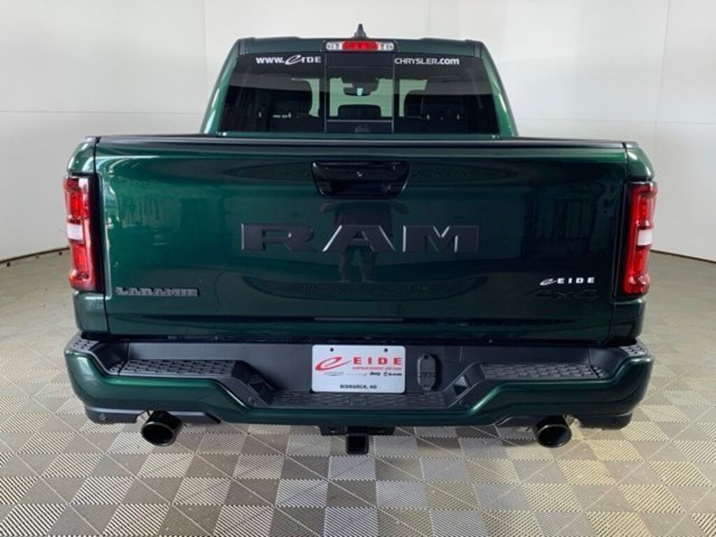 New 2026 Ram 1500 LARAMIE CREW CAB 4X4 5'7 BOX Pickup