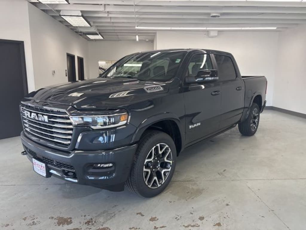New 2026 Ram 1500 LARAMIE CREW CAB 4X4 5'7 BOX Pickup