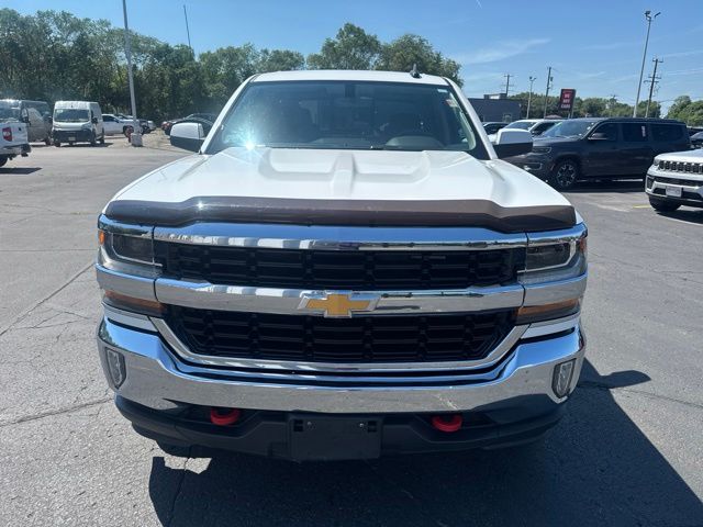 Used 2018 Chevrolet Silverado 1500 LT with VIN 3GCUKREC2JG637715 for sale in Waite Park, Minnesota