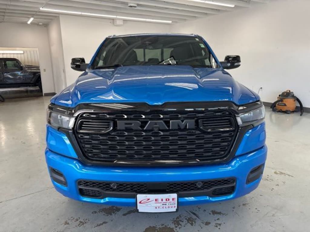 New 2026 Ram 1500 BIG HORN CREW CAB 4X4 5'7 BOX Pickup