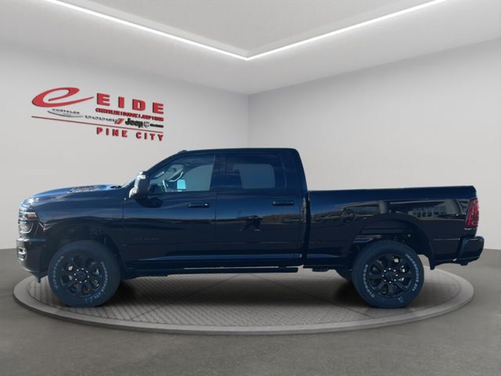 New 2026 Ram 2500 LARAMIE CREW CAB 4X4 6'4 BOX Pickup