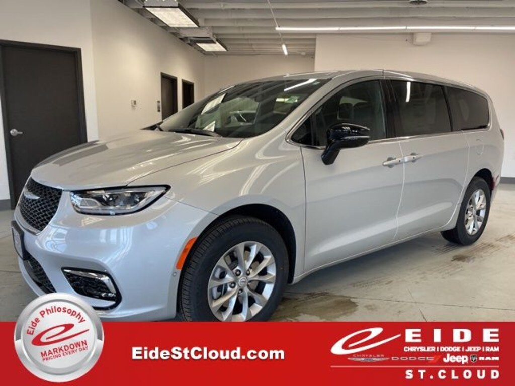 New 2026 Chrysler Pacifica SELECT AWD Passenger Van