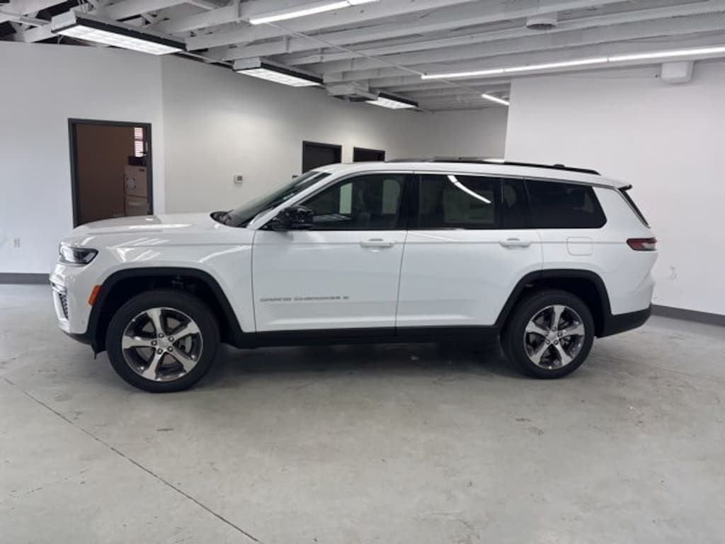 New 2026 Jeep Grand Cherokee L LIMITED 4X4 Sport Utility