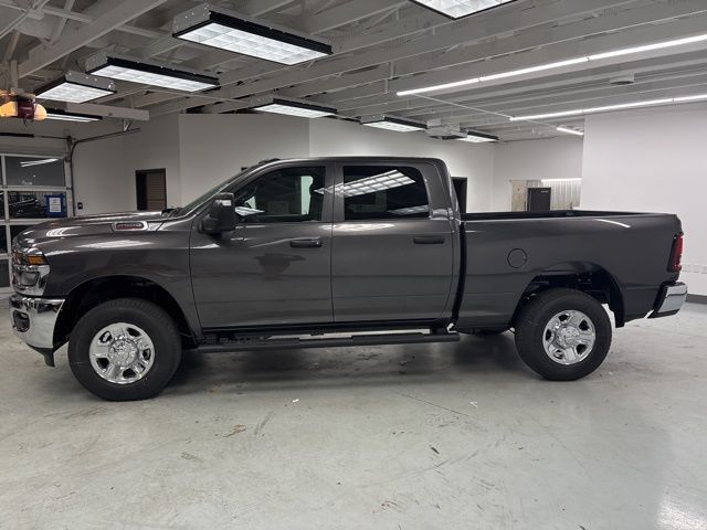 2026 RAM 2500 Tradesman - Photo 4
