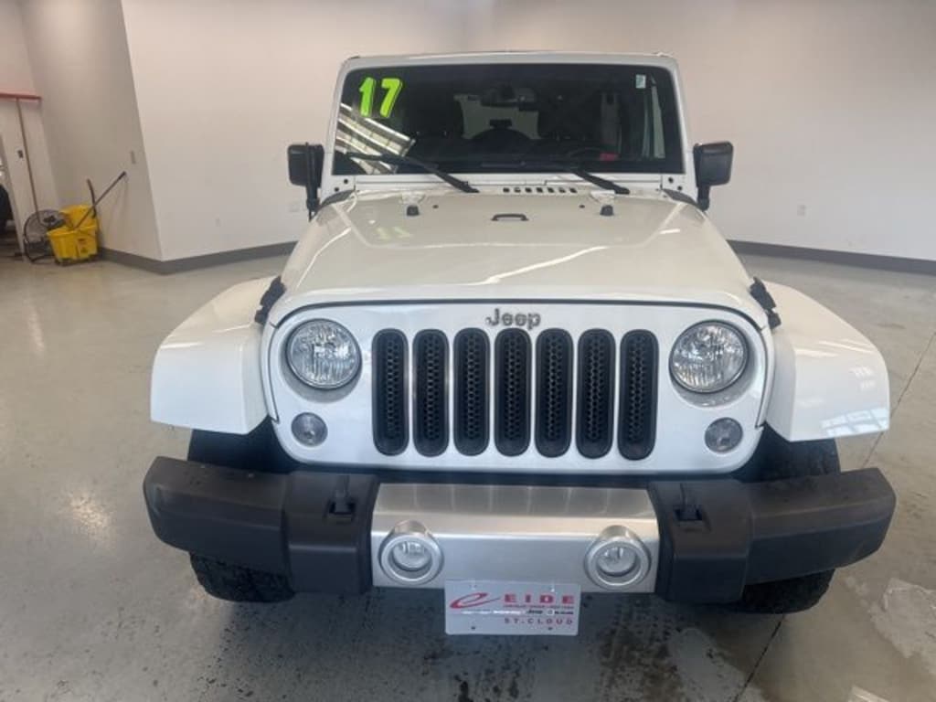 Used 2017 Jeep Wrangler Unlimited Sahara SUV