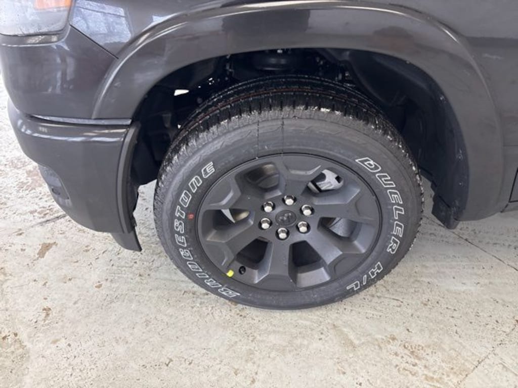 New 2026 Ram 1500 BIG HORN CREW CAB 4X4 5'7 BOX Pickup