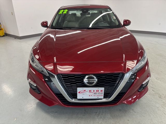 Used 2022 Nissan Altima SL with VIN 1N4BL4EV0NN410955 for sale in Waite Park, Minnesota