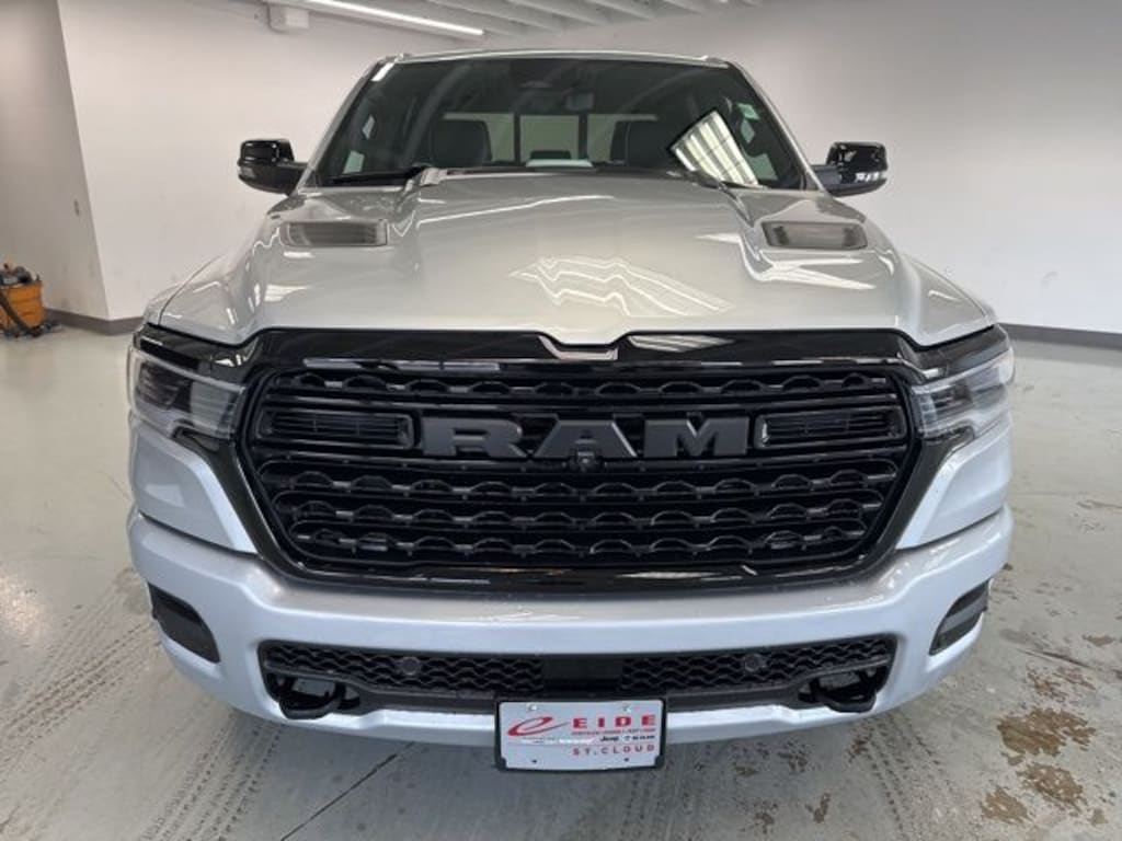 New 2026 Ram 1500 LIMITED CREW CAB 4X4 5'7 BOX Pickup