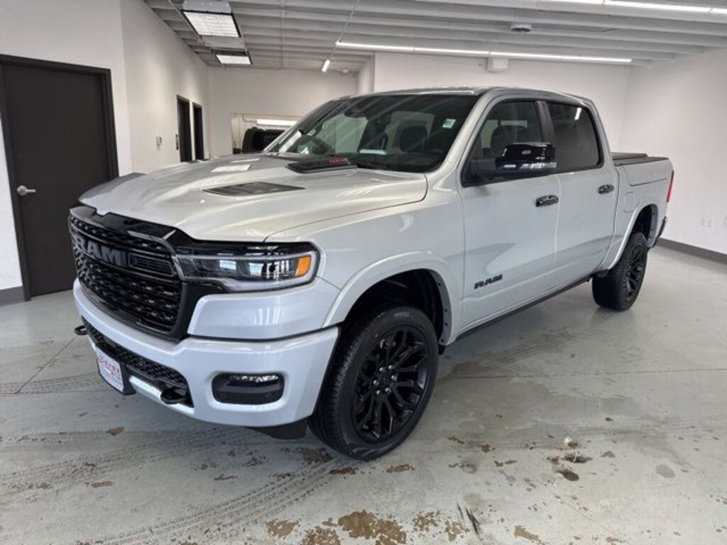 New 2026 Ram 1500 LIMITED CREW CAB 4X4 5'7 BOX Pickup