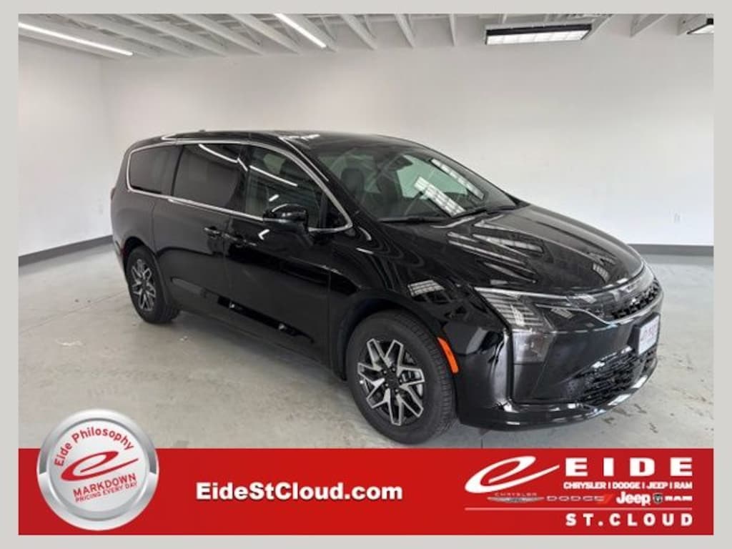 New 2027 Chrysler Pacifica LIMITED AWD Passenger Van
