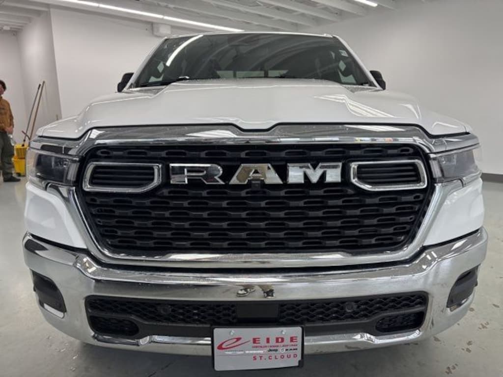 New 2025 Ram 1500 BIG HORN CREW CAB 4X4 5'7 BOX Pickup