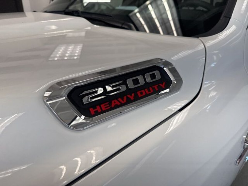 New 2026 Ram 2500 LIMITED CREW CAB 4X4 6'4 BOX Pickup