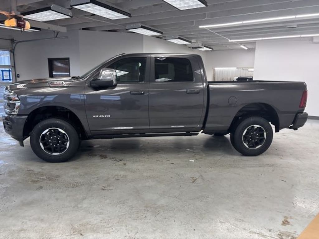 New 2026 Ram 2500 LARAMIE CREW CAB 4X4 6'4 BOX Pickup
