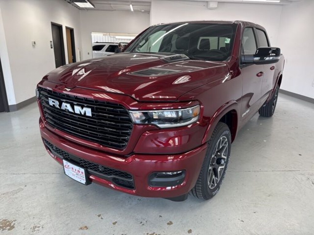 New 2026 Ram 1500 LARAMIE CREW CAB 4X4 5'7 BOX Pickup