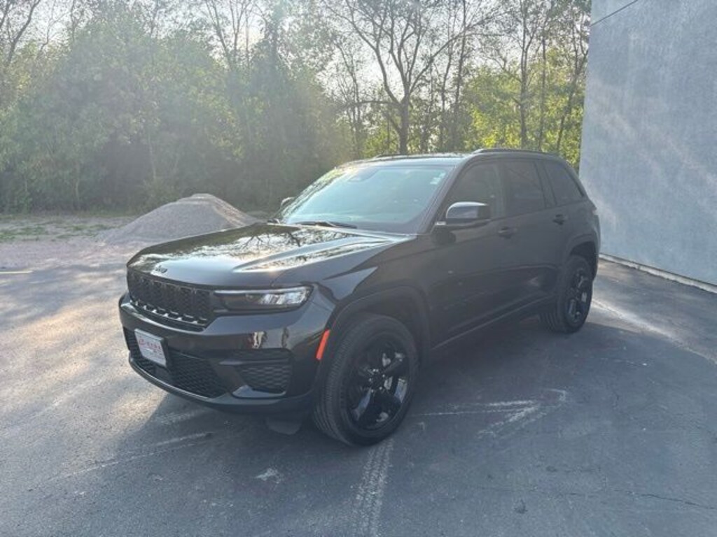 Used 2023 Jeep Grand Cherokee Altitude X SUV