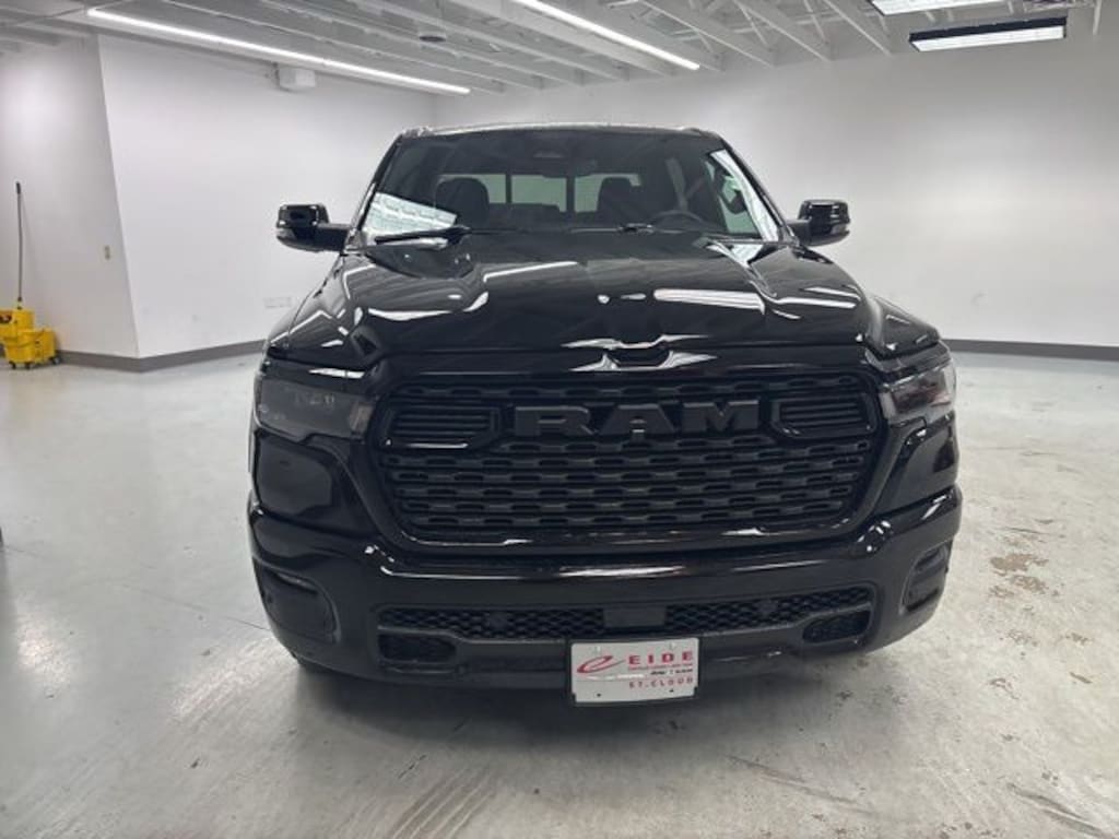 New 2026 Ram 1500 BIG HORN CREW CAB 4X4 5'7 BOX Pickup