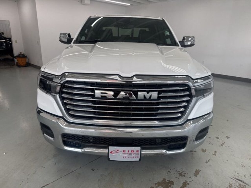 New 2026 Ram 1500 LARAMIE CREW CAB 4X4 5'7 BOX Pickup