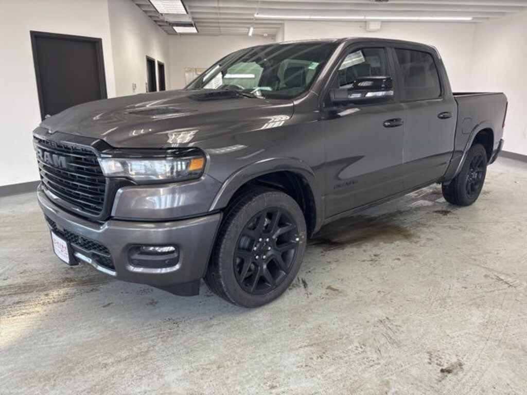 New 2026 Ram 1500 LARAMIE CREW CAB 4X4 5'7 BOX Pickup