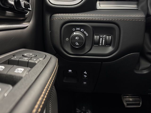 2026 RAM 1500 Tungsten - Photo 36