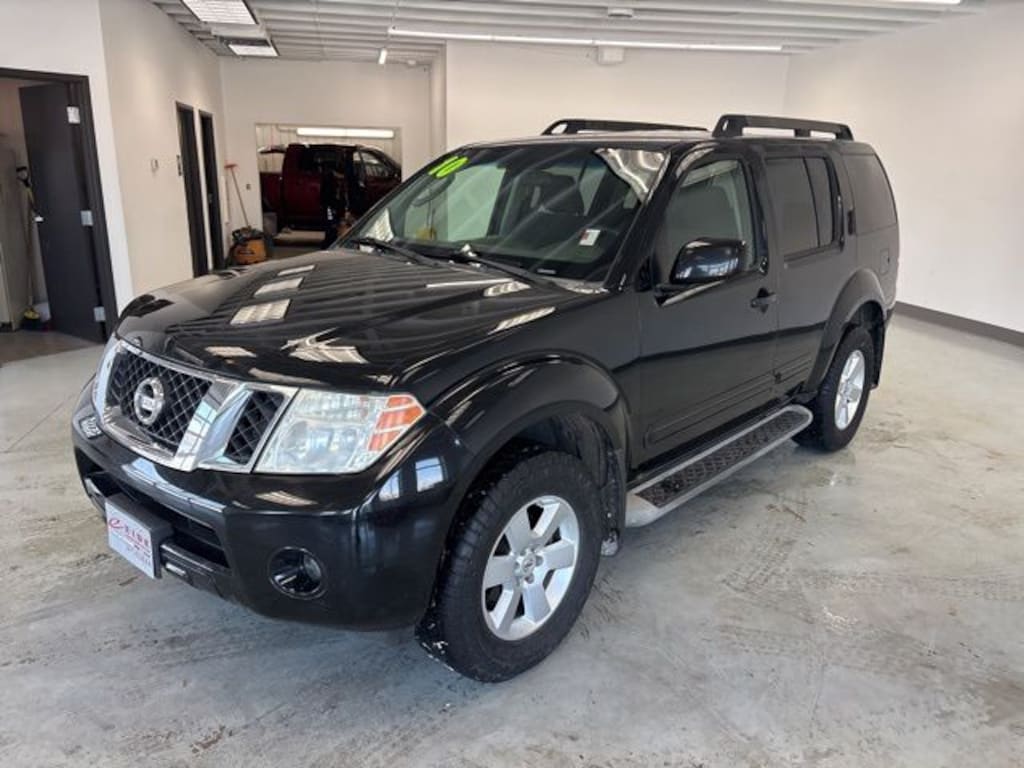 Used 2010 Nissan Pathfinder SE SUV