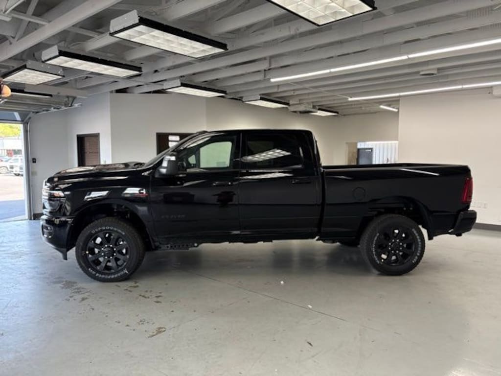 New 2026 Ram 2500 LARAMIE CREW CAB 4X4 6'4 BOX Pickup