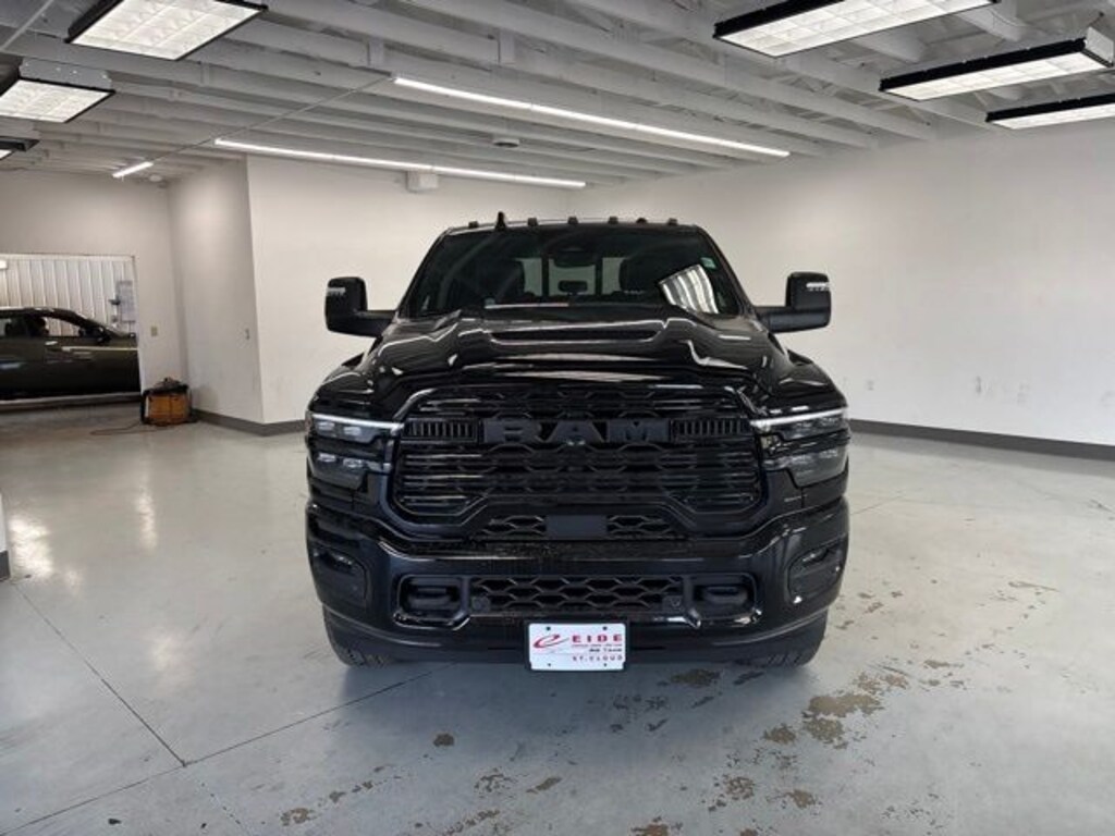 New 2026 Ram 2500 LARAMIE CREW CAB 4X4 6'4 BOX Pickup