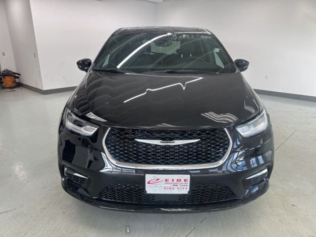 New 2026 Chrysler Pacifica SELECT AWD Passenger Van