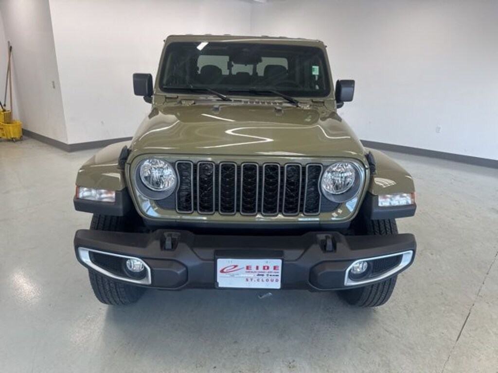 New 2026 Jeep Gladiator SPORT S 4X4 Pickup