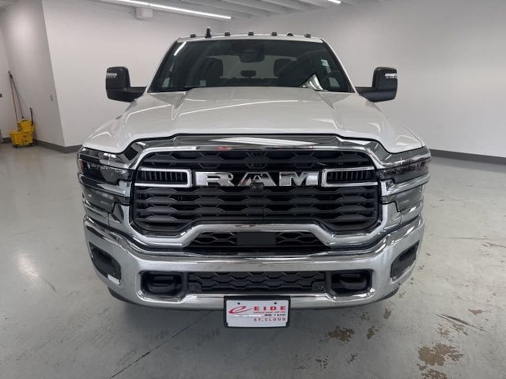 New 2026 Ram 2500 BIG HORN CREW CAB 4X4 6'4 BOX Pickup