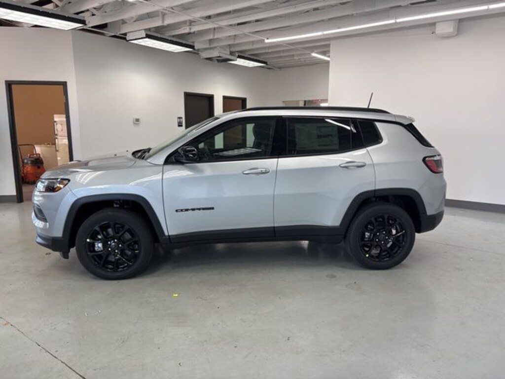 New 2026 Jeep Compass LATITUDE ALTITUDE 4X4 Sport Utility