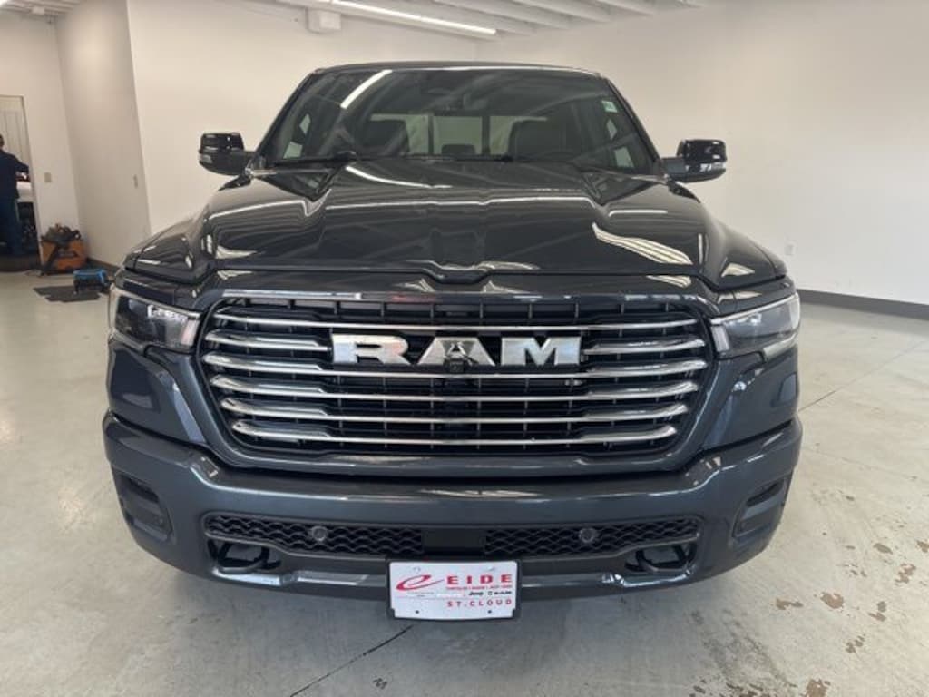 New 2026 Ram 1500 LARAMIE CREW CAB 4X4 5'7 BOX Pickup