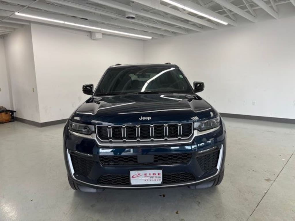 New 2026 Jeep Grand Cherokee L LIMITED 4X4 Sport Utility