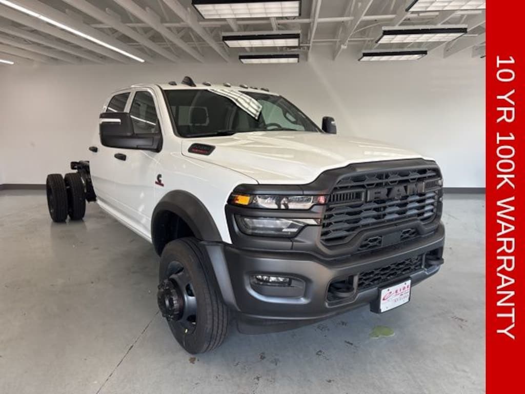 New 2026 Ram 5500 Chassis Cab TRADESMAN CREW 4X4 84' CA Pickup